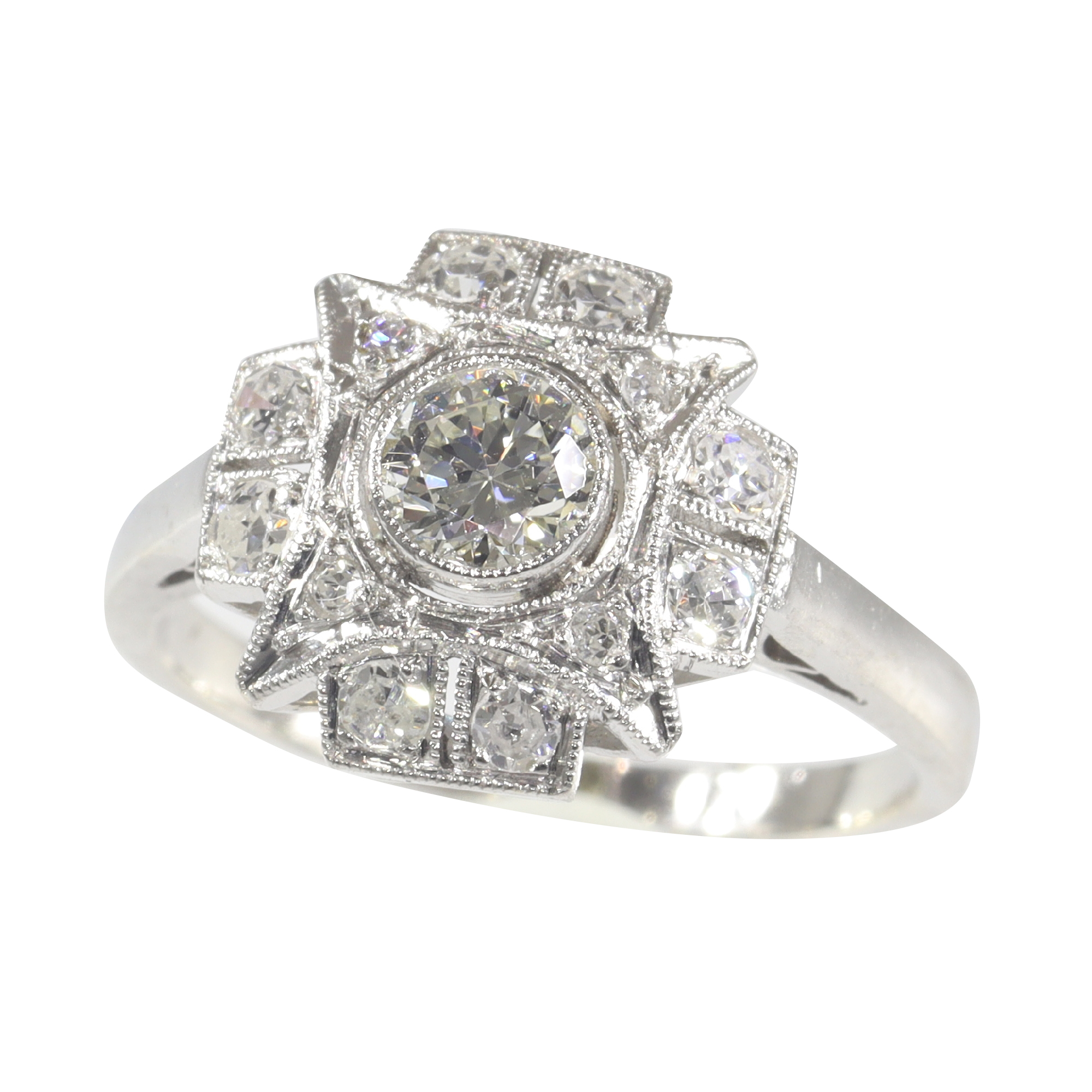 Vintage Art Deco Diamond Engagement Ring, Circa 1920  Classic Elegance in Platinum